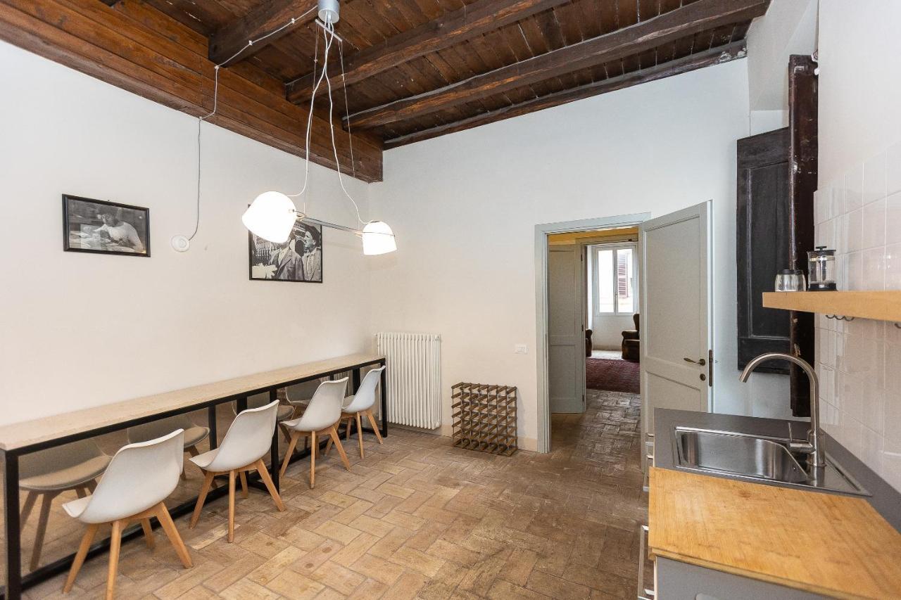 Rome Historical Apartment - Arco Dei Banchi Exterior photo